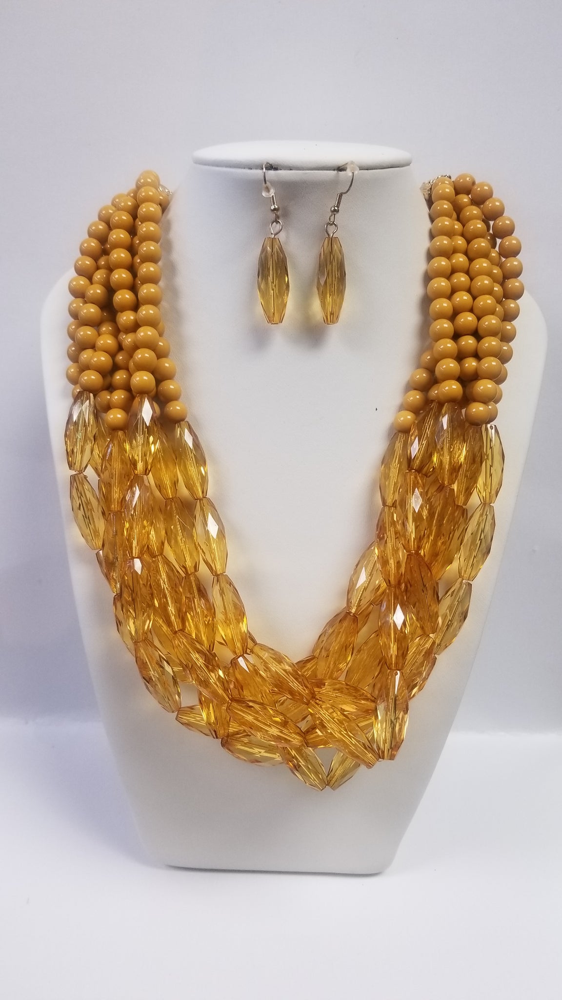 Mustard Lucite and Beads Necklace