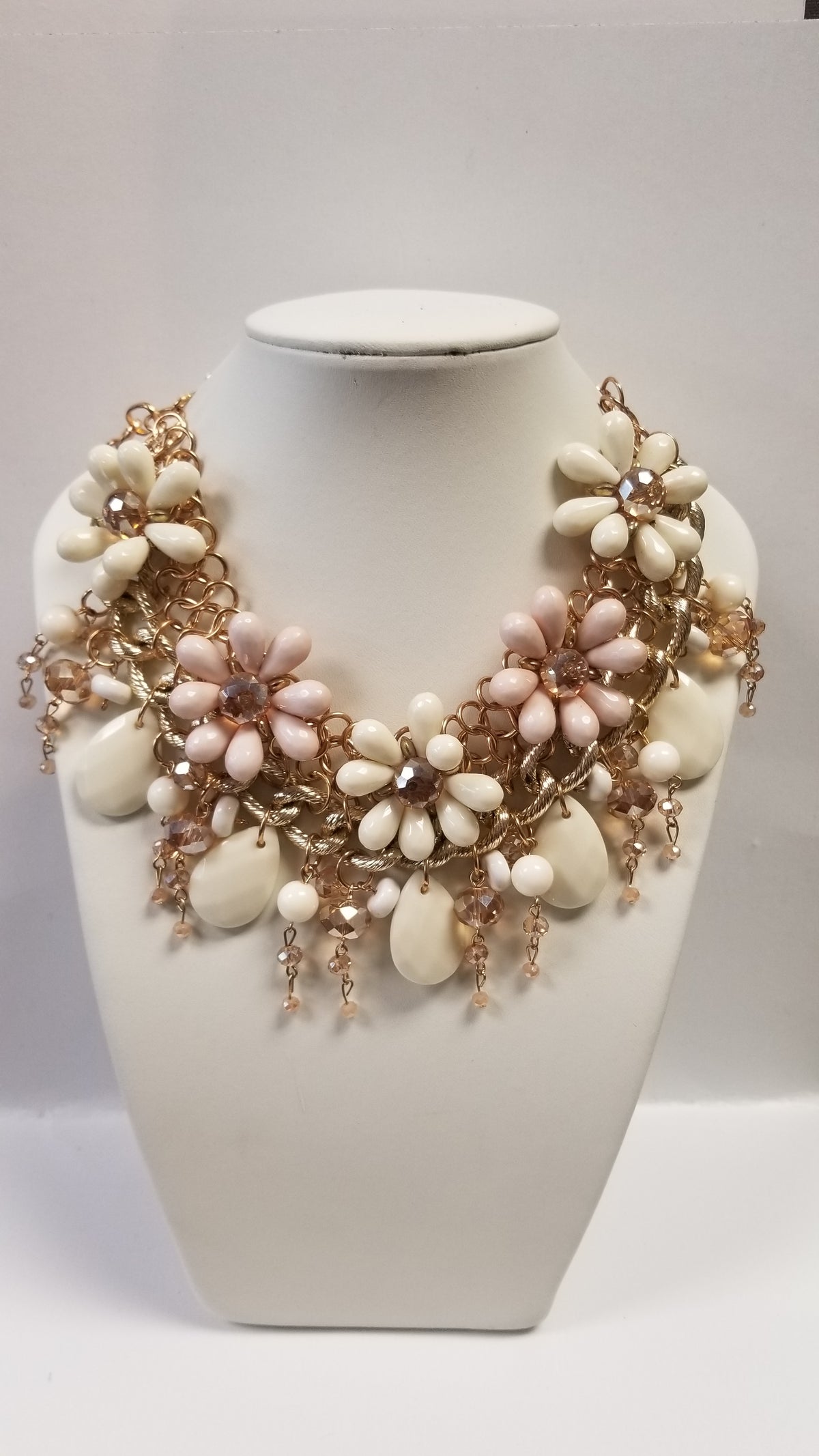 Chantilly Necklace